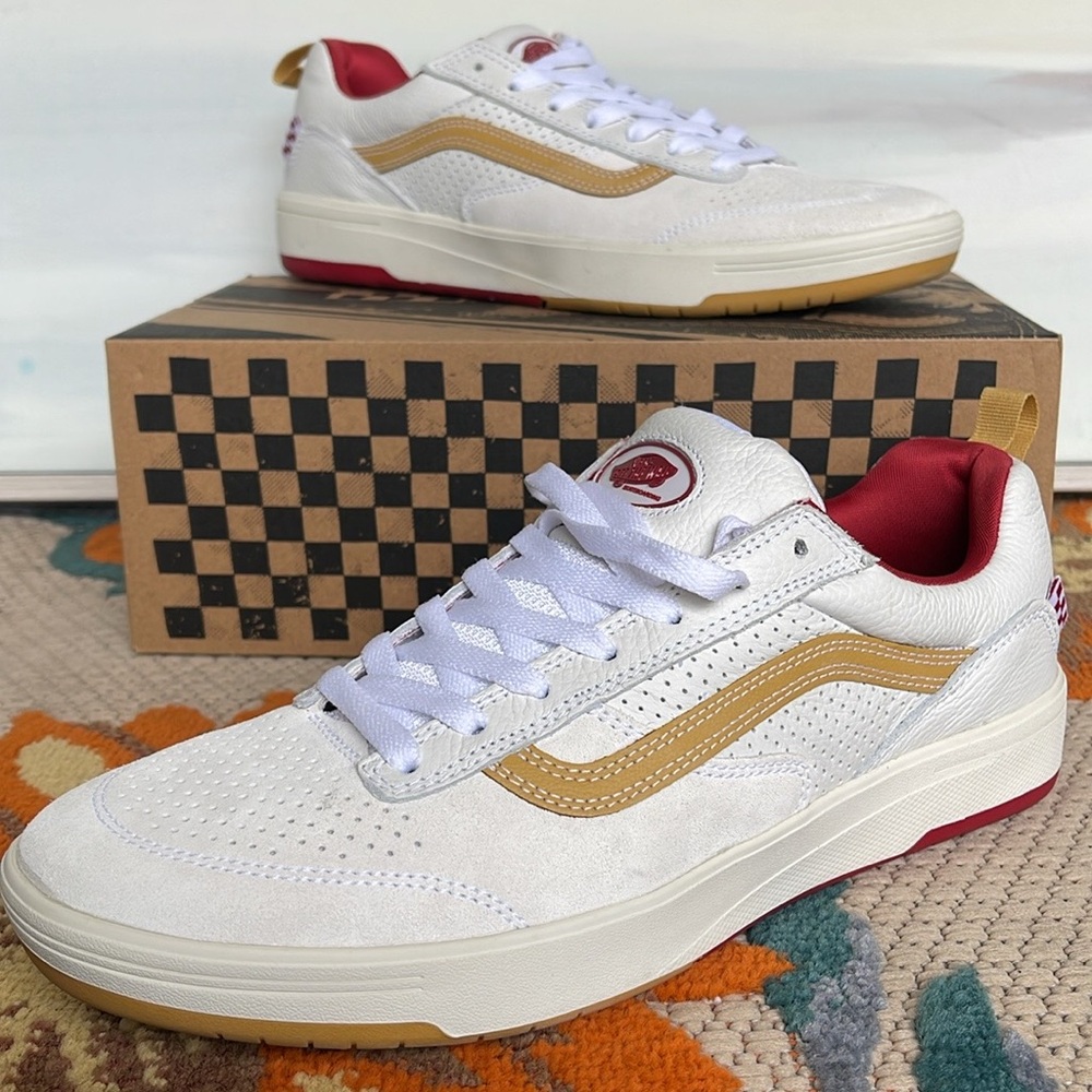 Vans Men’s Zahba Vintage Sport White Multi
VN0007QQJ5K
Sneakers - Picture 1 of 16